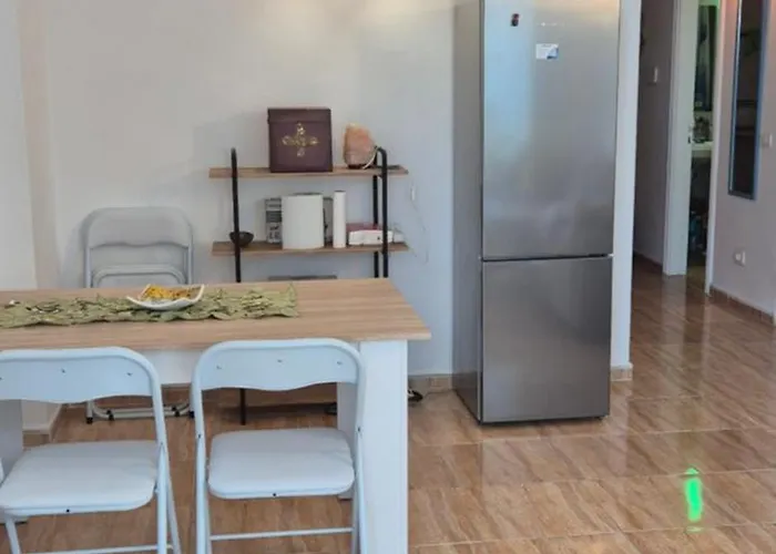 Relax Flat Palm View